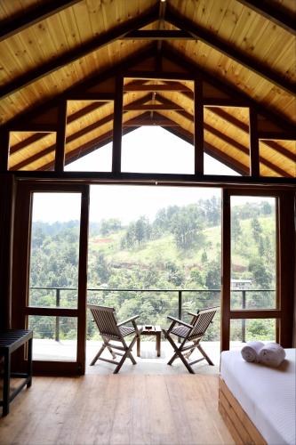 شرفة/ تراس, Riverbank Resort Gampola in Udapalatha