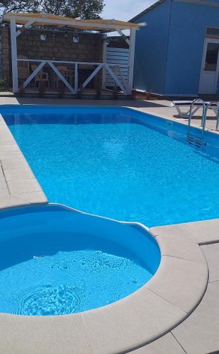 Suhie Vesla Guest House - image 12