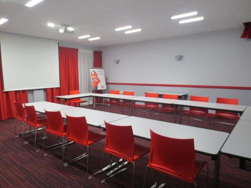 ibis Beaune Centre - image 2