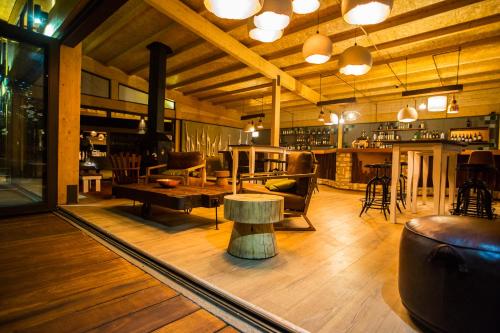 bar/salon, Gondwana Kalahari Anib Lodge in Mariental