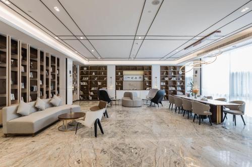 Atour Hotel Suzhou Industrial Park Dongsha Lake in Szucsou