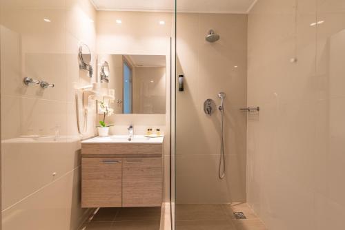 Deluxe Studio with Sea View image 10