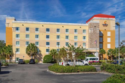 Comfort Suites Tampa Fairgrounds - Casino