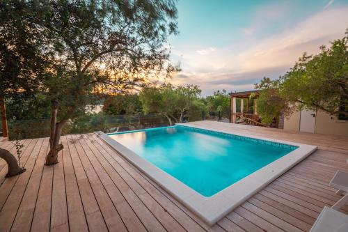 Premium Family Two-Bedroom Camping Villa with Terrace and Private Swimming Pool