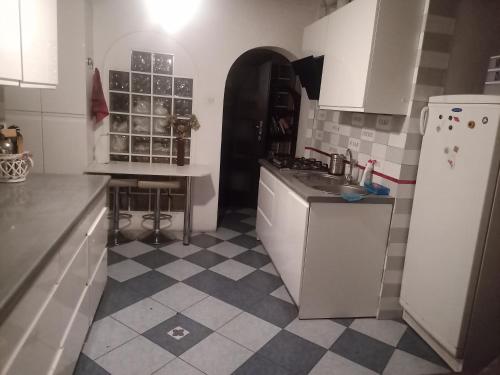 Pokoj w domu z duzym ogrodem