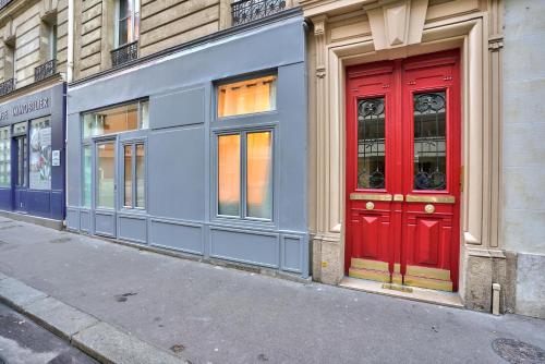 NEW Eiffel Tour ! Splendid Apartments in the Heart of Paris 2
