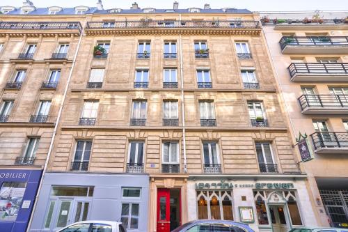 NEW Eiffel Tour ! Splendid Apartments in the Heart of Paris 2
