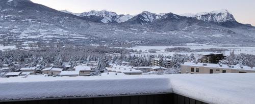 Appartement plan d'eau vue panoramique - Location saisonnière - Embrun