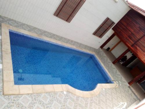 Басейн, Gold hotel in Бана