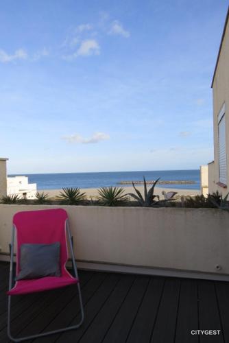 joli studio 2 personnes acces direct plage vue mer - parking prive - 2GL612G6
