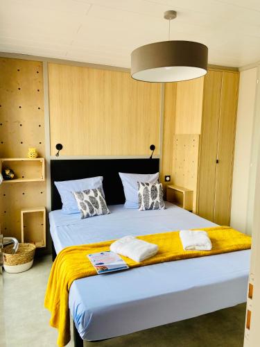 One-Bedroom LodgeBoat 2 Persons - Grand Large Side  image 10