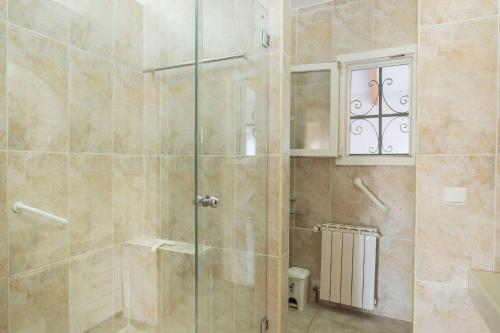 Deluxe Villa image 8