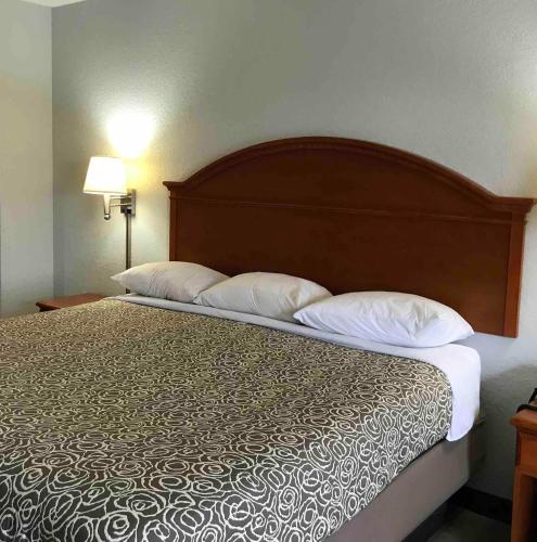 Walnut Inn - Checotah in Checotah, USA