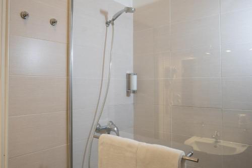 Hôtel Mondial - image 2