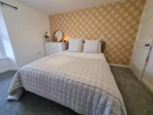 Old Post Office - Hot Tub, Real Fire, Cumbrian Lakes Coastal Cottage