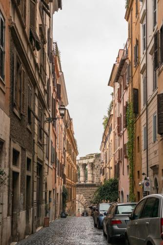 Colosseum Townhouse, Рим (фото 3)
