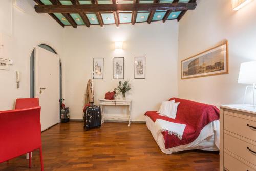 Colosseum Townhouse, Рим (фото 6)