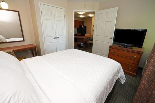 Candlewood Suites Boise - Towne Square