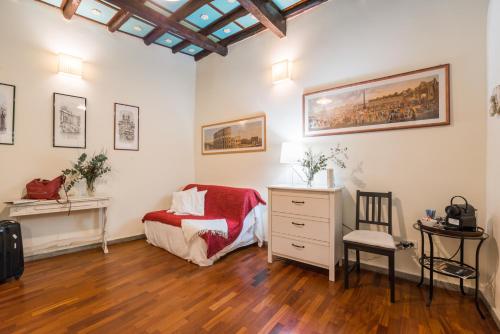Colosseum Townhouse, Рим (фото 9)