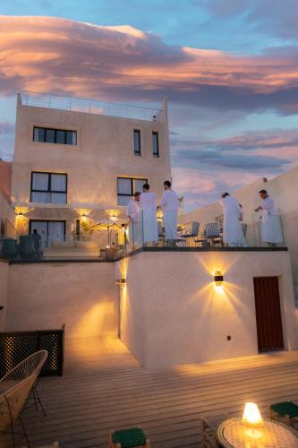 숙소 외관, Hôtel Oasis Dakhla (Hotel Oasis Dakhla) in 다클라