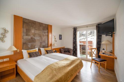 1 queen bed