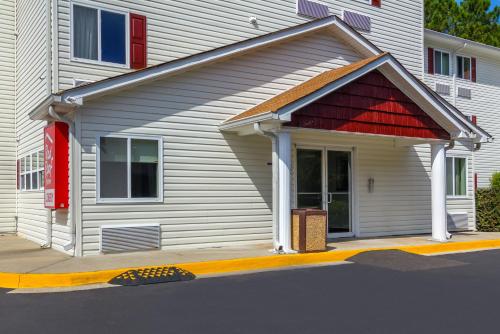 Red Roof Inn Darien - I-95 North Brunswick