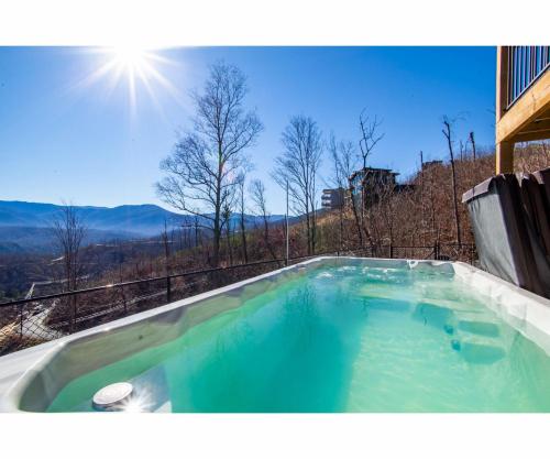 Sky Ridge Mountain View Wheelchair Accessible and Swim Spa
