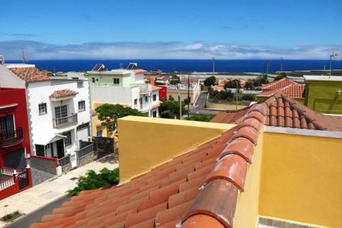 Casa Totalmente Renovada en Zona muy Tranquila!!! Vistas al Mar y Montaña