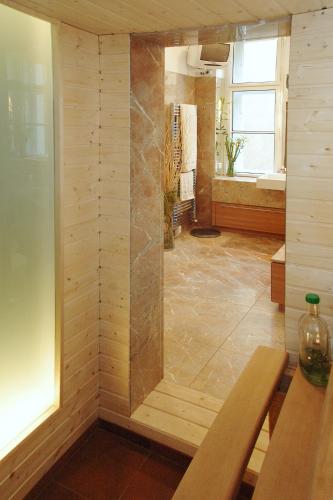One-Bedroom Apartment with Sauna image 7