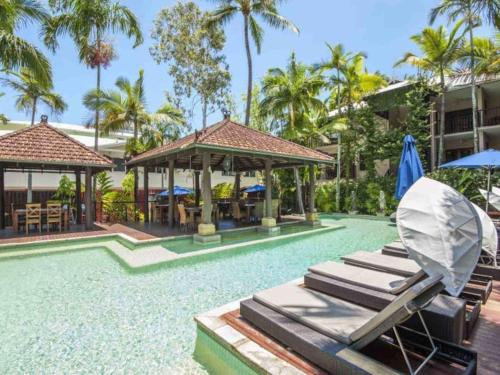 Couples Oasis by Sanctuary Stays