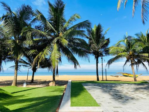 Golden Star Beach Hotel