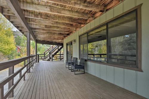 Family-Friendly Pine Mountain Club Hideaway!