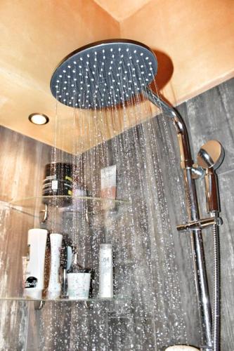 Style and Comfort 8 min from Acropolis Museum by YHA, Atény (fotografie 9)