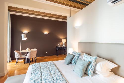 33SolonosSuites - image 2