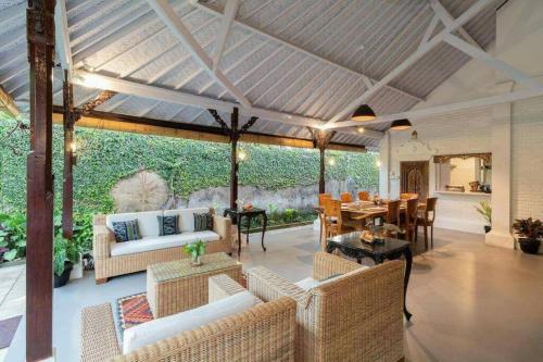 Miracle Villa Sanur