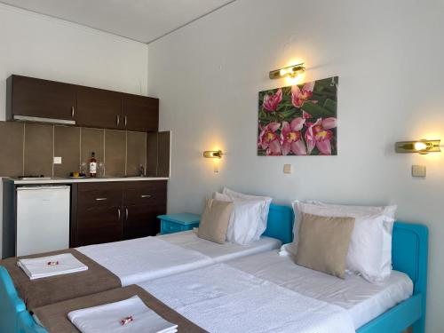Stratos Hotel - image 5