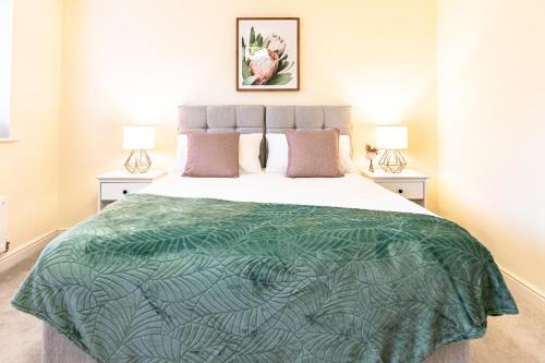 Waterside Lodge by Crew HOMES