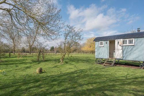 Sage Shepherds Hut Boundary Farm Air Manage Suffolk