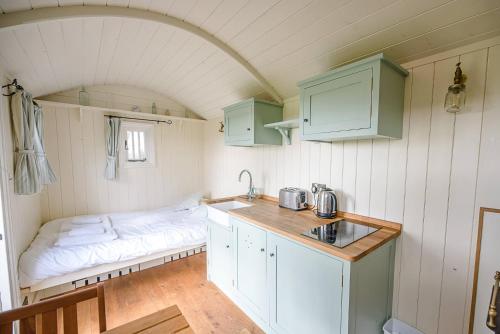 Sage Shepherds Hut Boundary Farm, Framlingham in فراملينجهام
