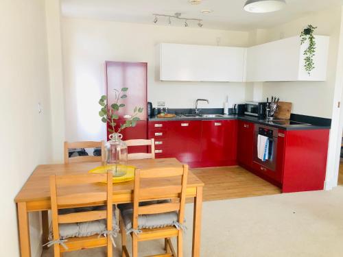 Opulent Living Serviced Apartments - Centre of Birmingham 2 Bedroom - Perfect for Families Group or Business - image 10