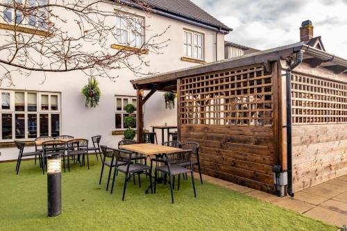 Garden, Two Rivers Lodge by Marston’s Inns in Chepstow