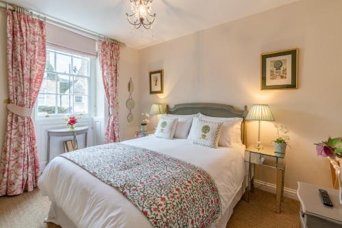 New Church Cottage - main image