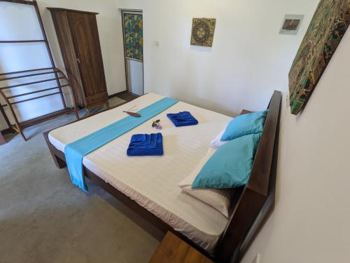 King Room with Garden View image 2