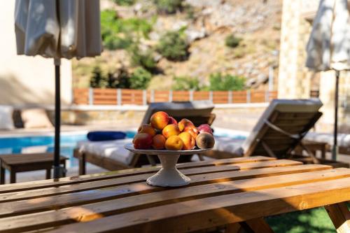 Swimming pool, Faraggi Villas in Anogeia