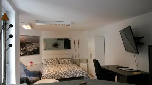 Ferienwohnung Bella 5.5km von Bassenheim entfernt