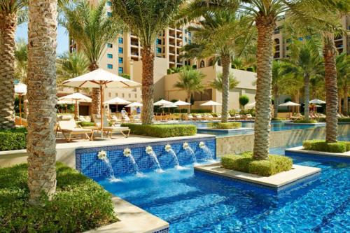 Palm Jumeirah, Fairmont Residences
