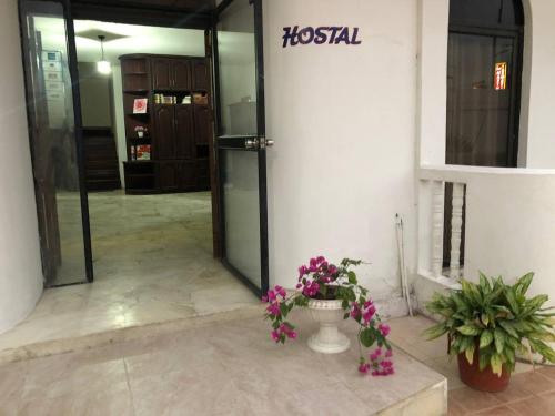 ทัศนียภาพภายนอกโรงแรม, Veranera Hostal in มันตา