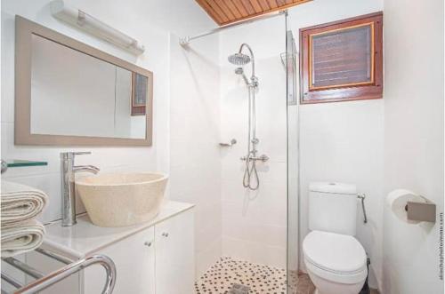 ห้องน้ำ, Appartement Maëva, Idéal Couple, Jacuzzi (Appartement Maeva, Ideal Couple, Jacuzzi) in เดียมานท์