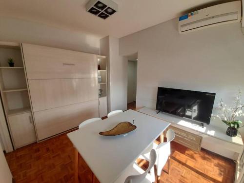 Lovely 1 BDR apartment in centro porteno Bs As 4 PAX