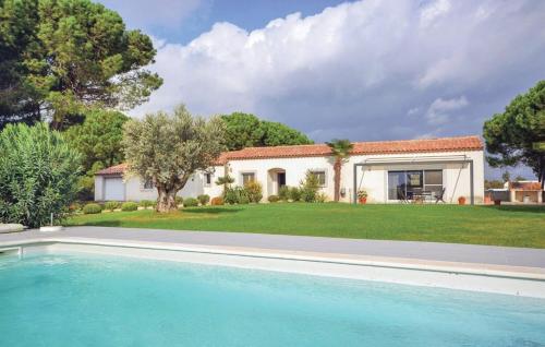 Mas coeur Camargue Saint-Laurent d'Aigouze gîte à louer Montcalm